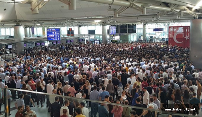 Atatürk Havalimanı'nda anma töreni