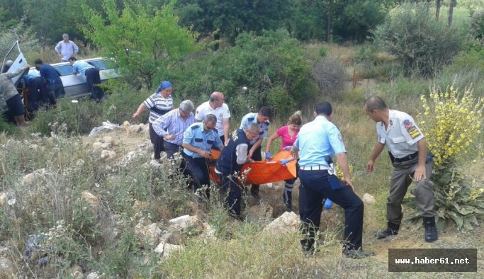 Suriyelileri taşıyan araç kaza yaptı!