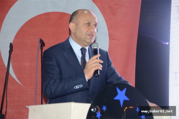 "Kimse Türkiye'ye diz çöktüremez"