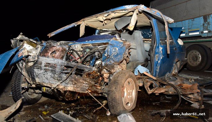 Gümüşhane haber: İki araç kafa kafaya girdi 8 yaralı!