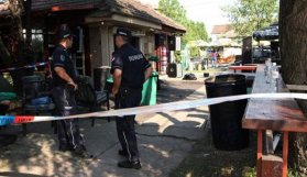 Kafede katliam: 5 ölü, 22 yaralı