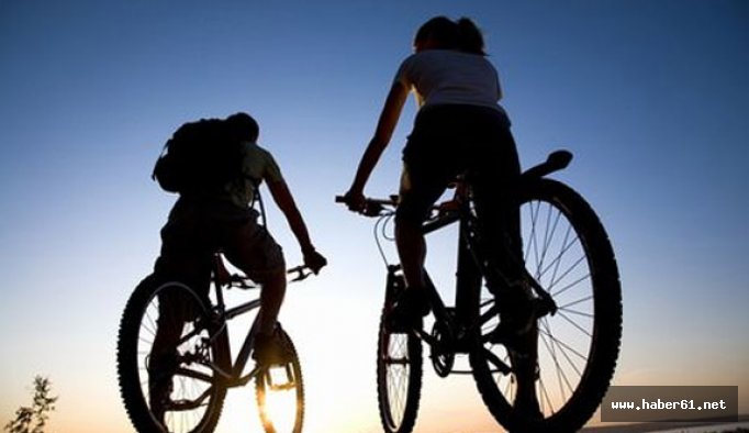 Almanya'dan bisikletle yola çıktılar, Trabzon geçip...