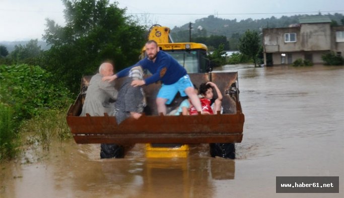 Fatsa'yı sel vurdu