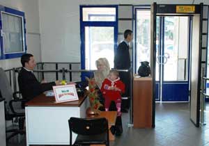 'Tatlı dil, güler yüz' masası