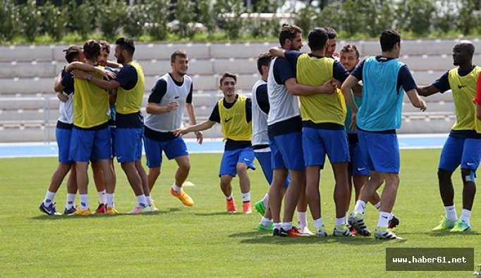 Trabzonspor'da gençlerin Ersun Yanal şansı