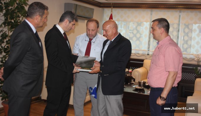 TÜRSAB Vali İnce'yi ziyaret etti