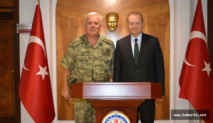 Komutan Yaşinden Vali Yavuz'a ziyaret