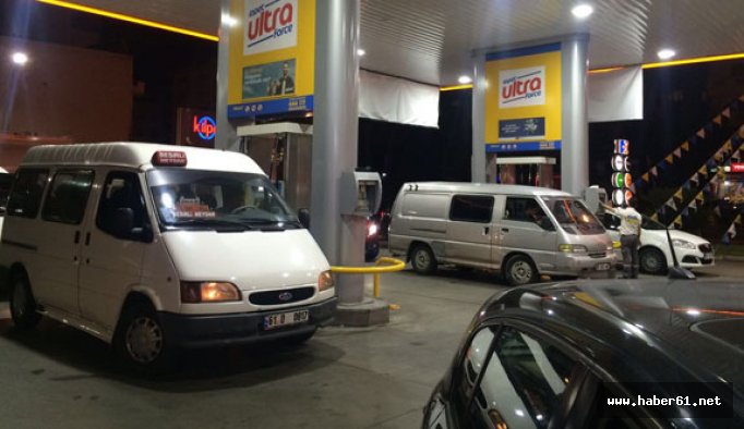 Trabzon'da Akaryakıt istasyonlarında kuyruk