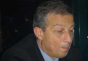 Prof.Dr Akyüz'e BÜYÜK DESTEK