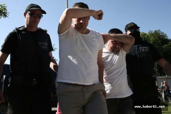 Yunanistan'a kaçan askerlerde flaş gelişme!