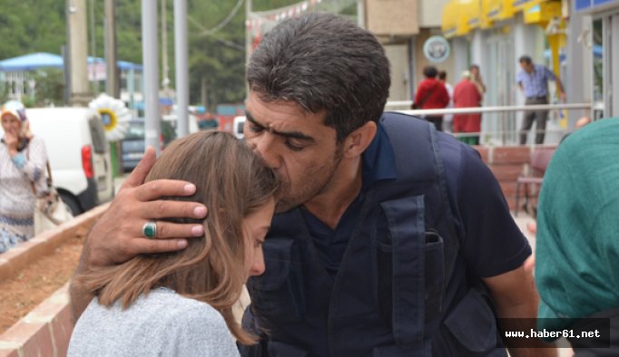 Trabzon Maçka'da Genç kız polisi görünce: Duygu dolu anlar