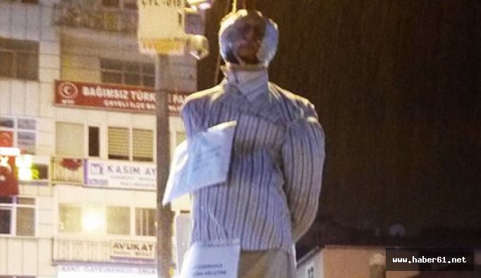 Rize'de Gülen maketi astılar