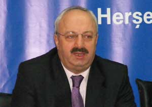 Osman Kaya adaylığını açıkladı