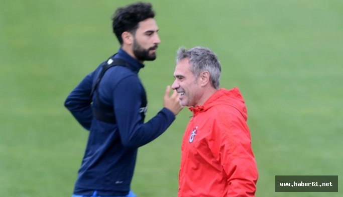 Ersun Yanal'ın yüzü gülüyor