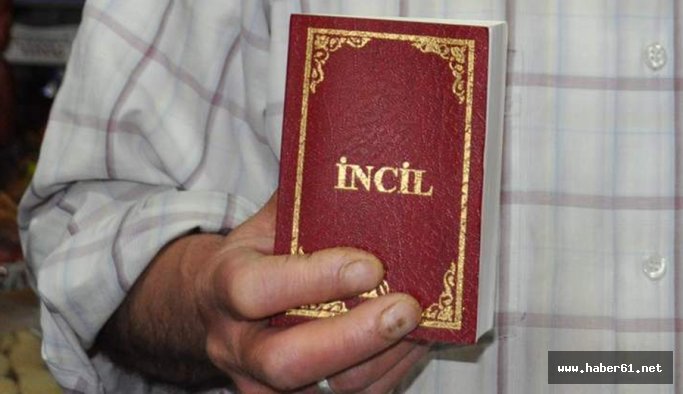 İmamın evinden İncil çıktı