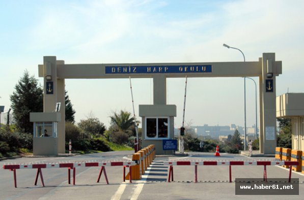 Deniz Harp Okulu'na operasyon!