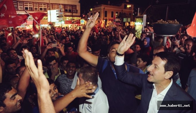 Cumhuriyet Meydanında roman çoşkusu!