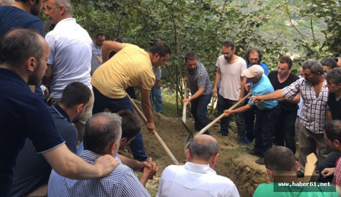 Trabzonspor eski tribün lideri toprağa verildi