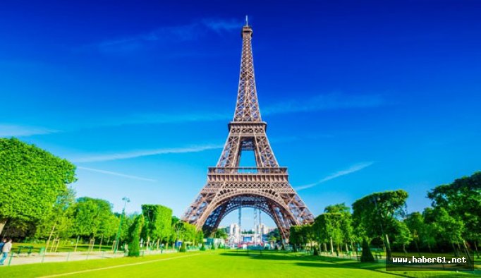 Eyfel Kulesi'nde korku dolu anlar