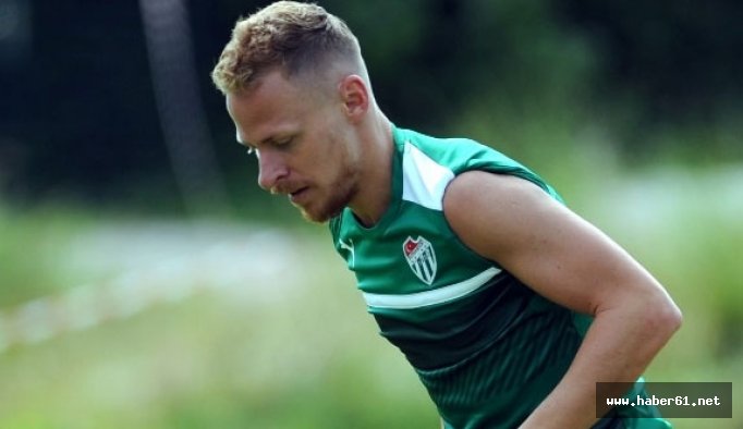 Trabzonspor'un da gündemindeydi Arap ekibine gidiyor!