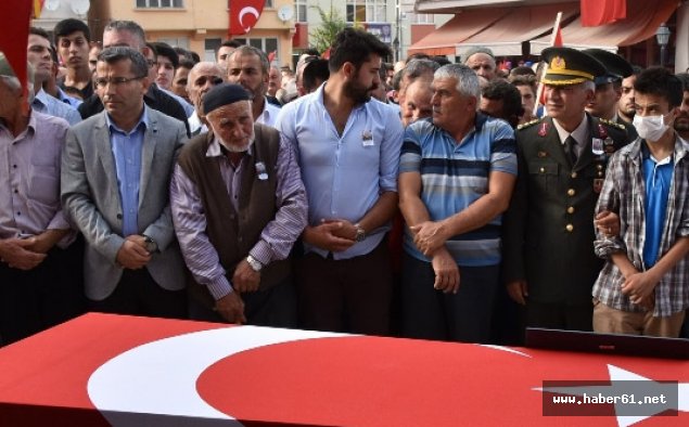 Sinop şehidini uğurladı
