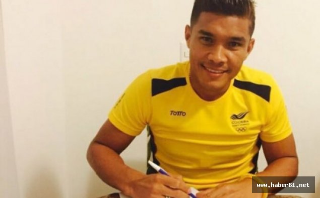 Trabzon'un eski golcüsü imzayı attı