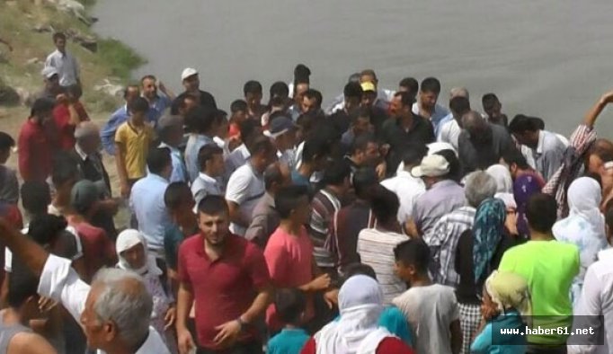 Nehir iki çocuğu yuttu