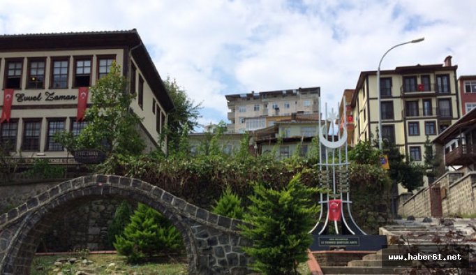 15 temmuz şehitlerin anıtı yapıldı!