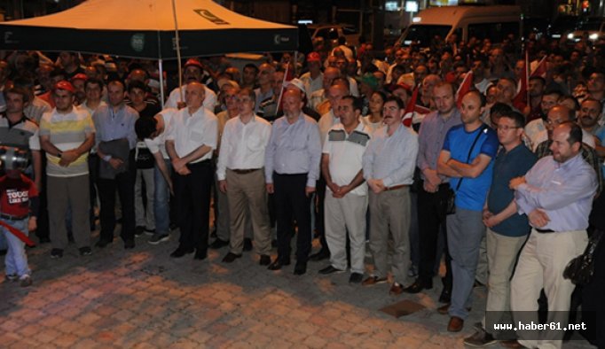 Doğu Karadeniz'de demokrasi nöbeti sürüyor