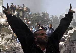 İsrail şimdi de denizden vuruyor