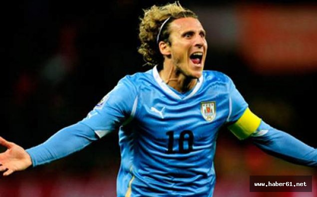 Ünlü golcüden sürpriz transfer