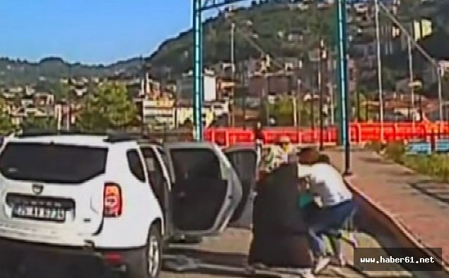 Eşinden boşanınca kızlarını kaçırdı!