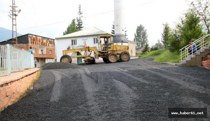 Tonya'da asfalt çalışmaları sürüyor