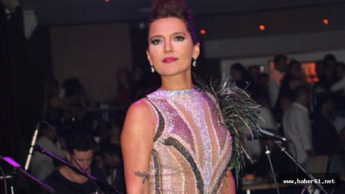 Ünlü şarkıcıdan bomba sözler!