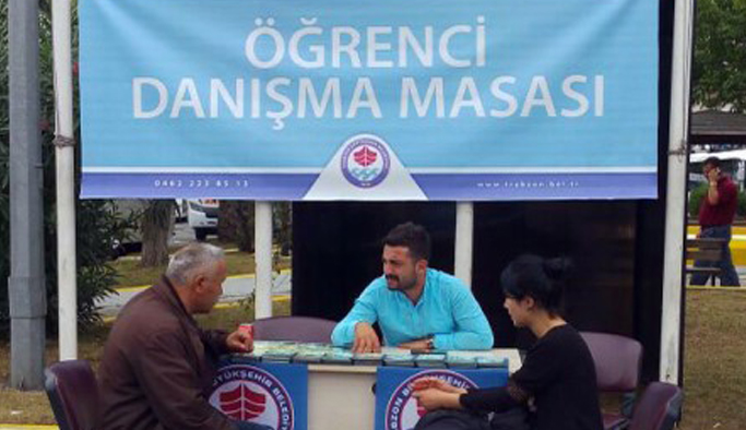 Üniversite kayıtları için Trabzon'a gelen öğrencilere büyük kolaylık