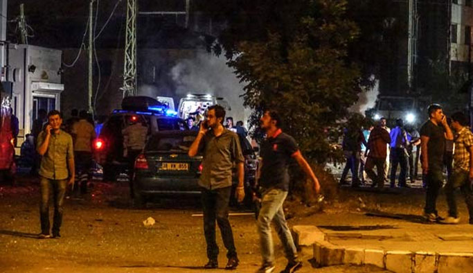 Van'da patlama: 3 şehit 73 yaralı