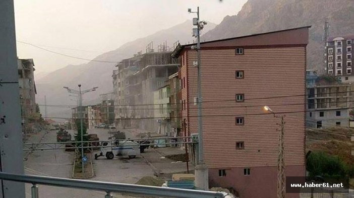 Hakkari'de emniyet müdürlüğüne saldırı!