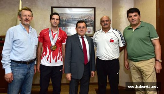 TTSO'dan şampiyon sporcuya ödül