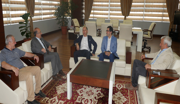 Muharrem Usta'dan Gümrükçüoğlu'na ziyaret