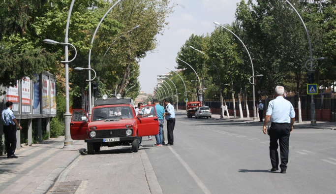 2. Ordu Karargahı önünde hareketli dakikalar