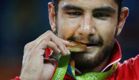 Türkiye'ye ilk altın madalya!