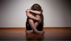 Öz kızına dehşeti yaşattı!