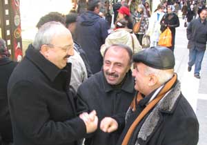 Kaya,"Ben halkın ta kendisiyim"