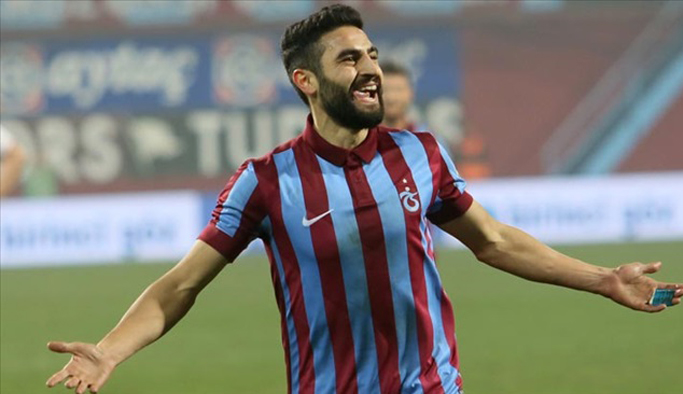 Trabzonspor Mehmet Ekici ile uzatıyor