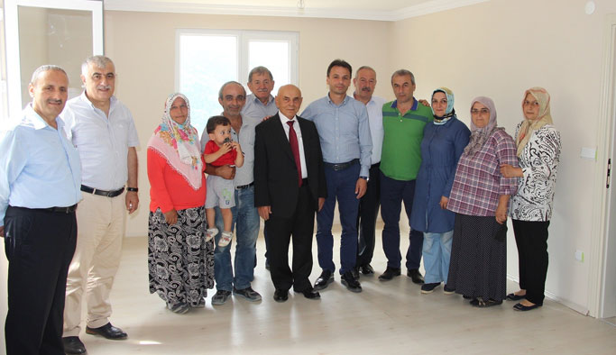 Maçka'da evi olmayanlara ev yardımı