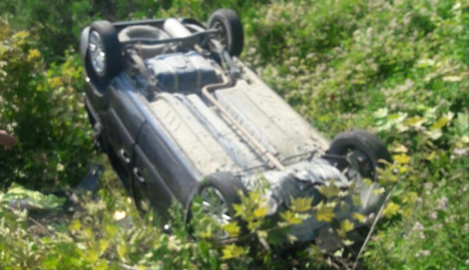 Sürücüsü uyuyan araç tarlaya uçtu: 7 Yaralı