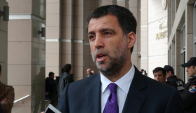 Hakan Şükür'e bir darbe daha!