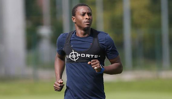 N'doye görüşme odasına