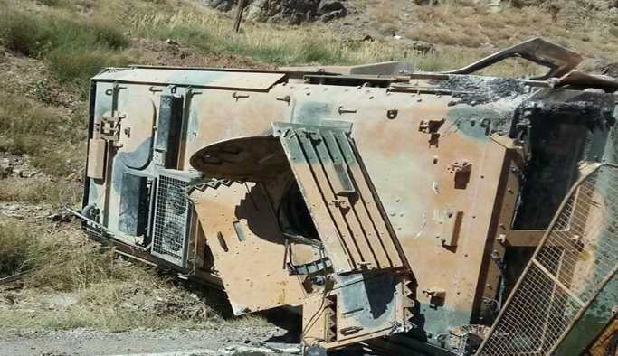 Askeri araç devrildi: 2 asker yaralı