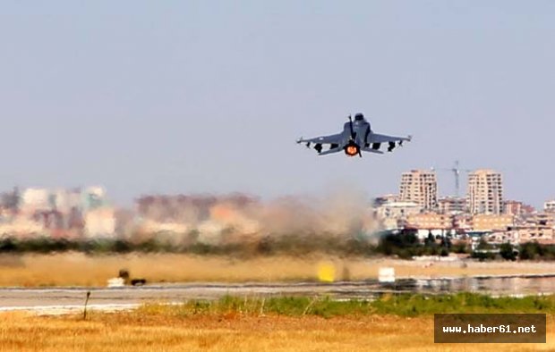 Bayramlaştıktan sonra operasyon için havalandılar